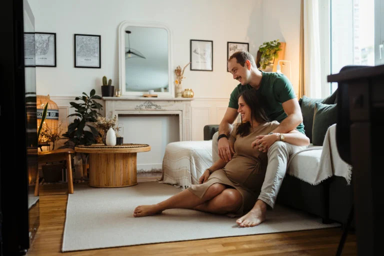 Une séance photo grossesse à domicile : pourquoi c’est une bonne idée ?