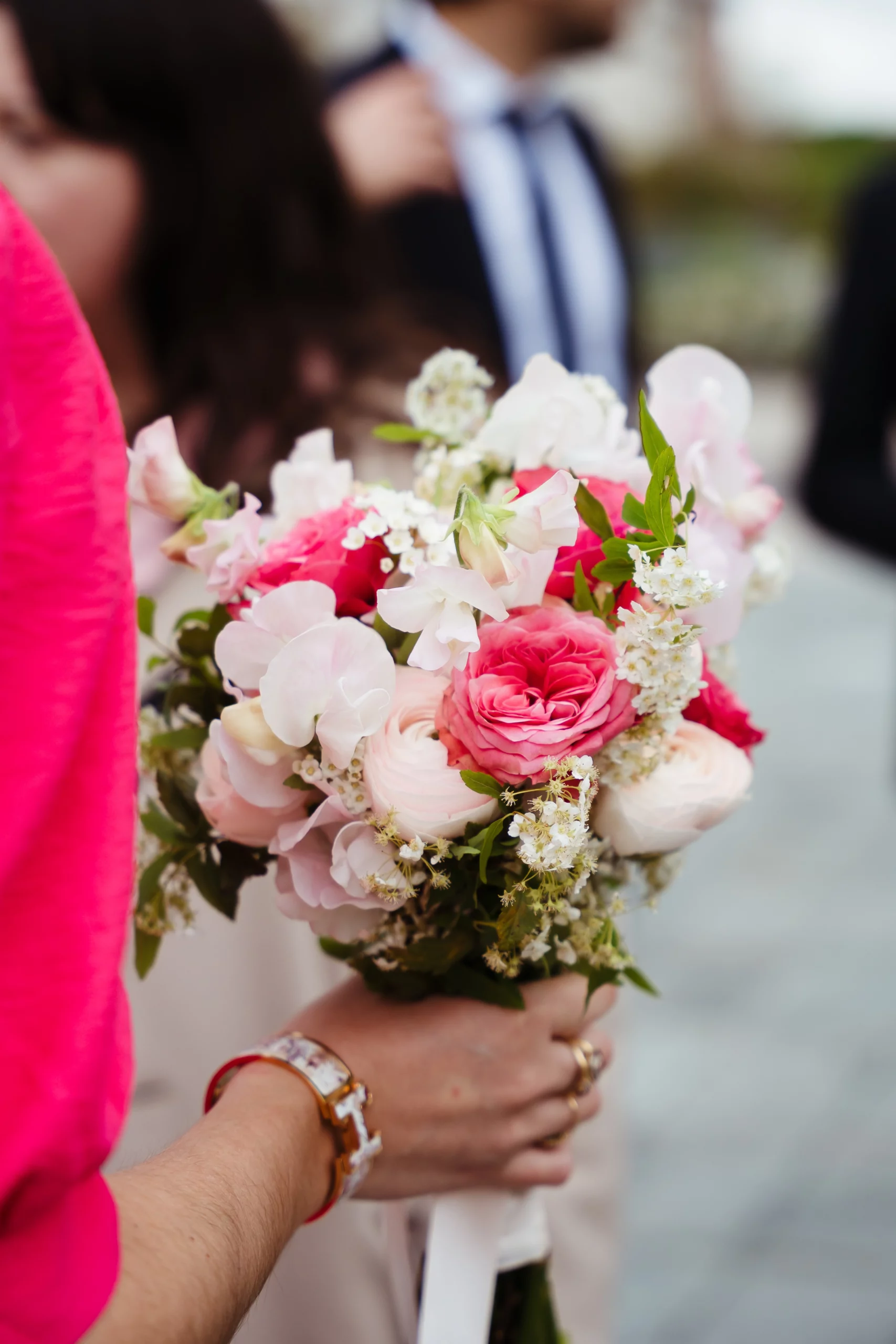 bouquet de mariée pendant un mariage civil à vincennes
