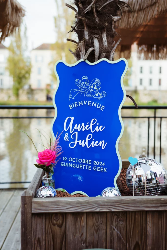 Décoration colorée et pétillante pour un mariage atypique à la Guinguette Geek de Melun